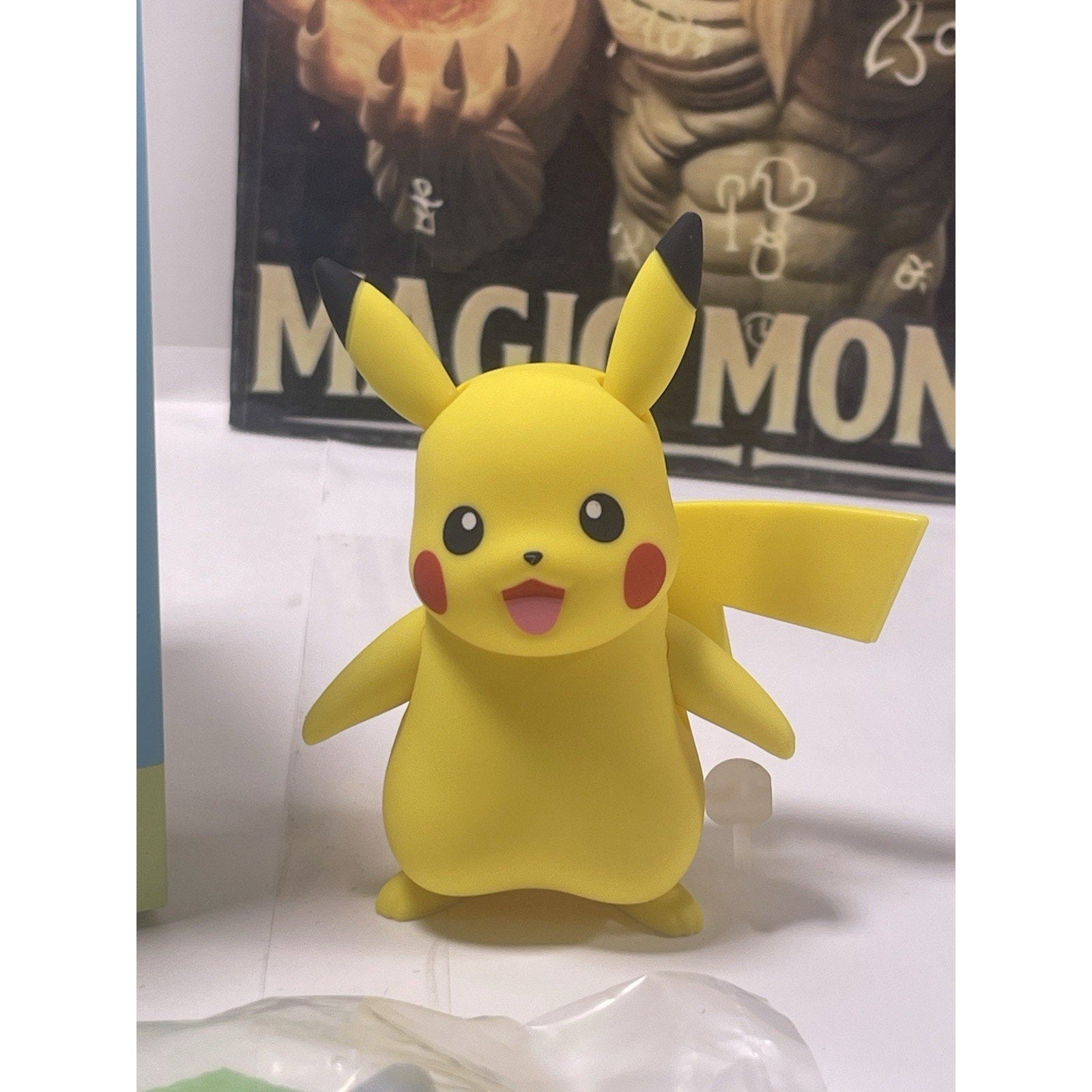 PIKACHU -China Exclusive ULTRA RARE Nintendo Pokémon Creatures GAME FREAK TOYS Nintendo